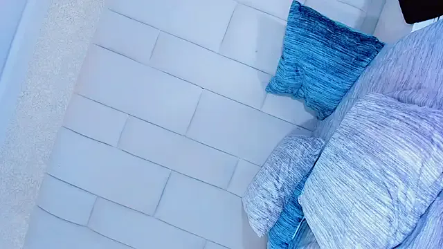 lavetax1 – webcam model profile photo Image 3