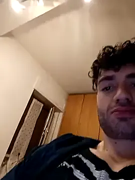 DominantAlex18 – webcam model profile photo Image 3