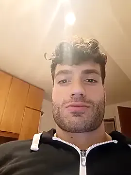 DominantAlex18 – webcam model profile photo Image 4