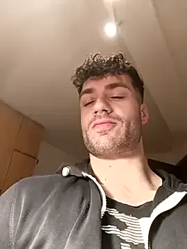 DominantAlex18 – webcam model profile photo Image 8