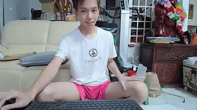  – webcam model profile photo Image 12