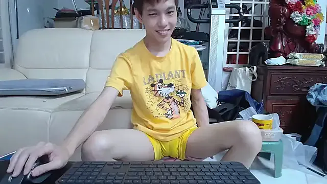  – webcam model profile photo Image 16
