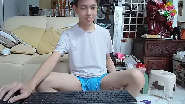  – webcam model profile photo Image 9