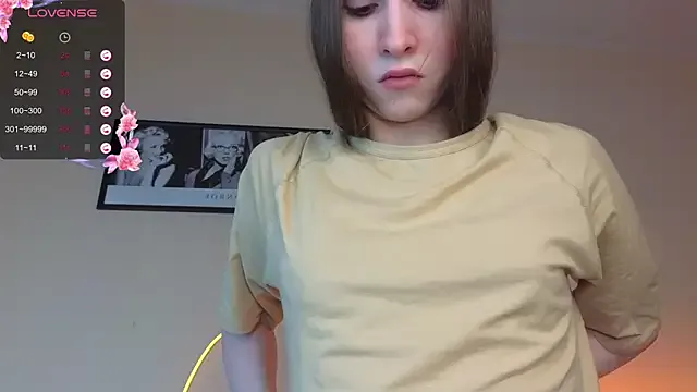  – webcam model profile photo Image 5