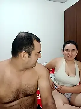 roouse – webcam model profile photo Image 10