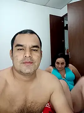 roouse – webcam model profile photo Image 11