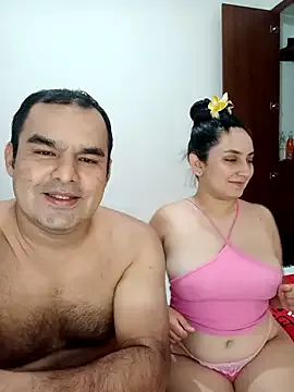 roouse – webcam model profile photo Image 12