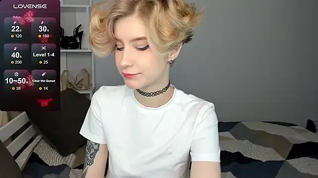 hina_porn – webcam model profile photo Image 18