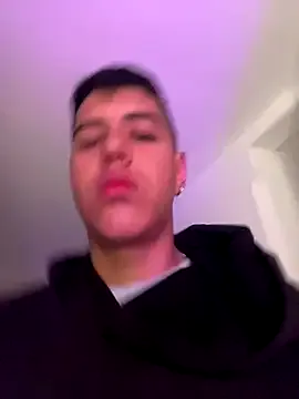  – webcam model profile photo Image 7