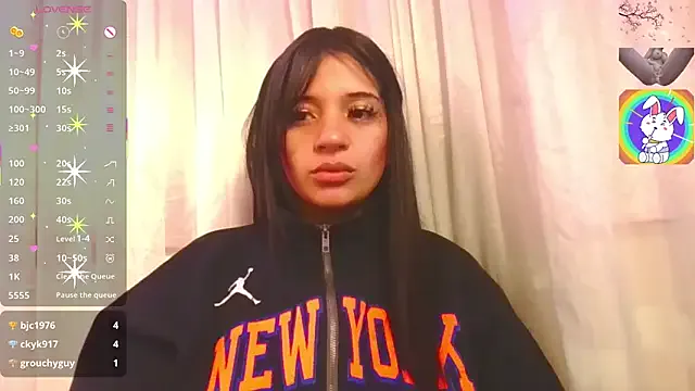 roouse – webcam model profile photo Image 17
