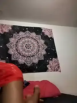 roouse – webcam model profile photo Image 18