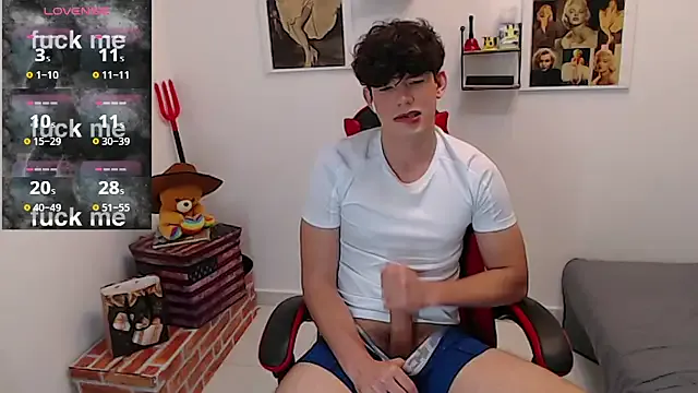 oypo – webcam model profile photo Image 4