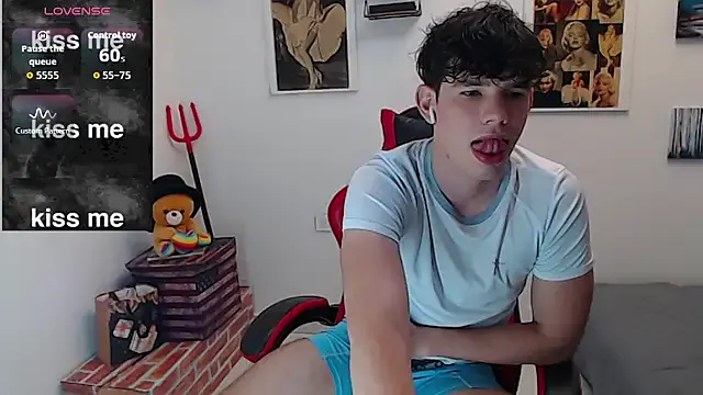 oypo – webcam model profile photo Image 8