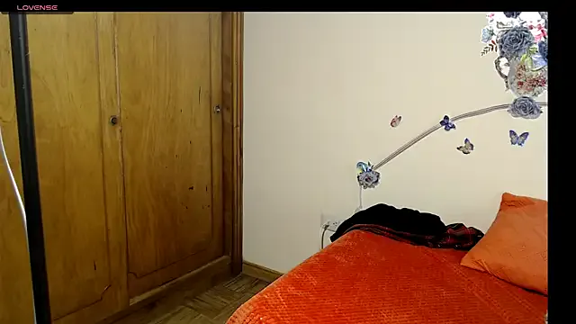 Nonchan_ – webcam model profile photo Image 11