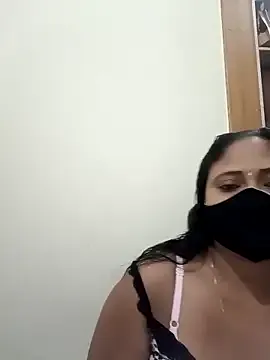 Garima_G – webcam model profile photo Image 11