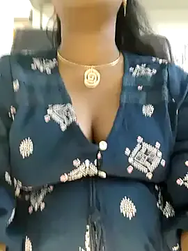 PumaShyXD – webcam model profile photo Image 5