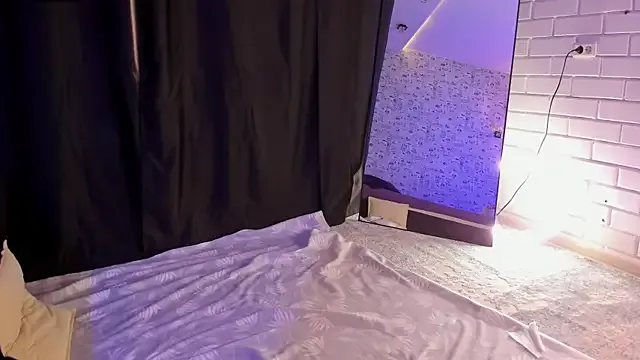 JadeyKhada – webcam model profile photo Image 5