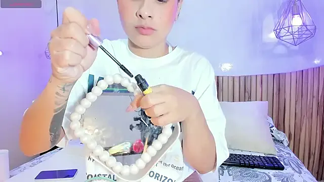 oxo_yuna_oxo – webcam model profile photo Image 8