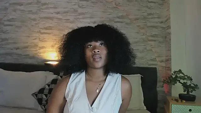 Nonchan_ – webcam model profile photo Image 16