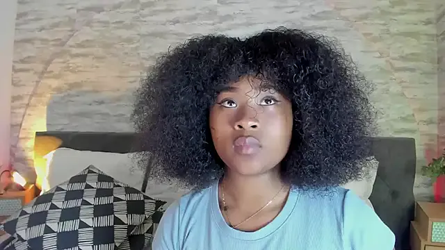 Nonchan_ – webcam model profile photo Image 18