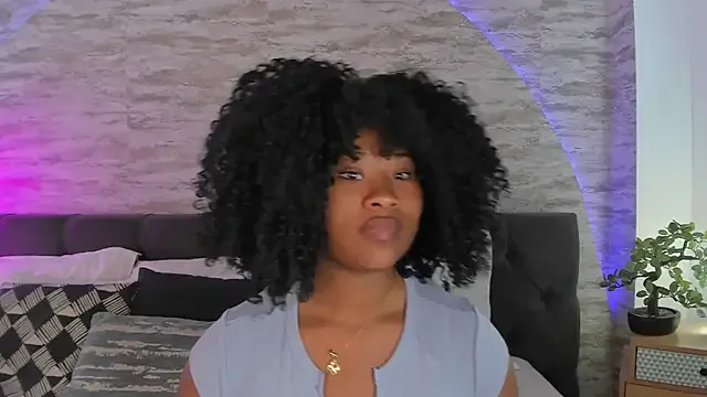 Nonchan_ – webcam model profile photo Image 6