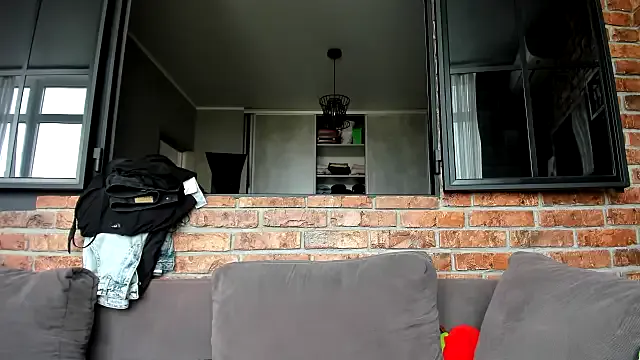 roouse – webcam model profile photo Image 19