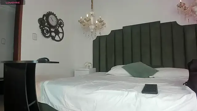 AnaisLeblanc – webcam model profile photo Image 15