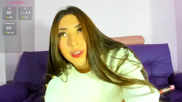 maataaan – webcam model profile photo Image 4