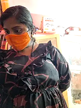 seraphine23 – webcam model profile photo Image 6