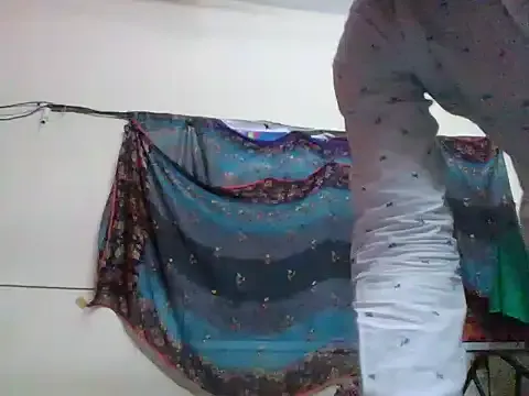 seraphine23 – webcam model profile photo Image 7