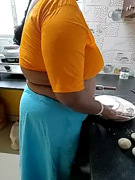 maataaan – webcam model profile photo Image 15