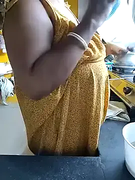 maataaan – webcam model profile photo Image 16