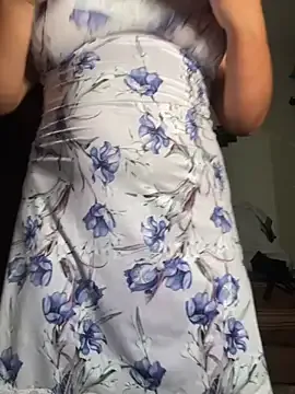 zui_lu – webcam model profile photo Image 9