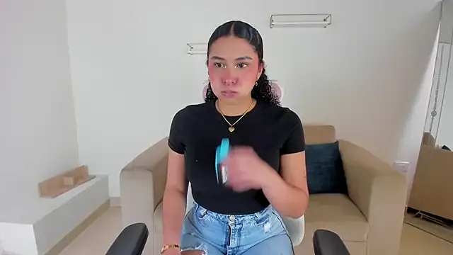 Selenaaaaa- – webcam model profile photo Image 17