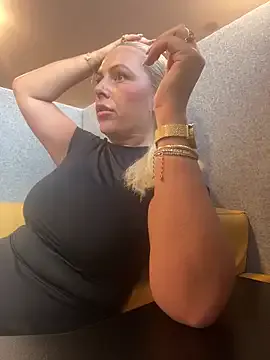 ASUKA-TV – webcam model profile photo Image 4