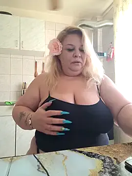 maataaan – webcam model profile photo Image 11