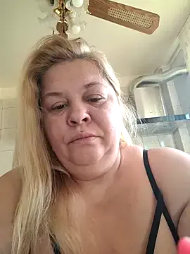 maataaan – webcam model profile photo Image 17