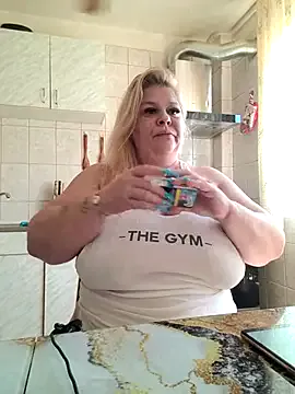 maataaan – webcam model profile photo Image 9