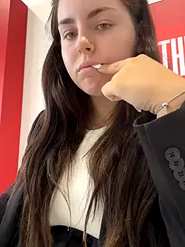 roouse – webcam model profile photo Image 18