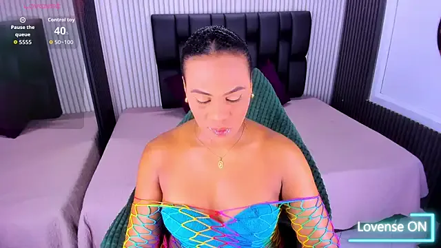 Emily_brown04 – webcam model profile photo Image 12