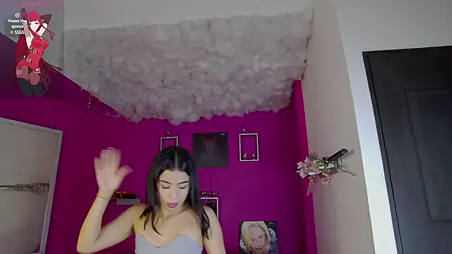 hina_porn – webcam model profile photo Image 3