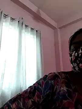 maataaan – webcam model profile photo Image 11