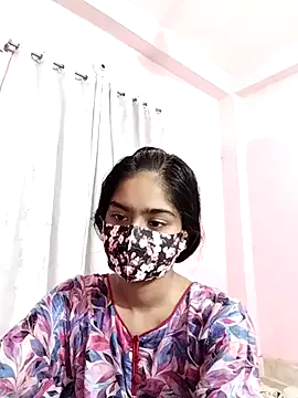 maataaan – webcam model profile photo Image 13