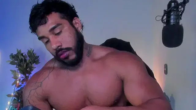  – webcam model profile photo Image 5