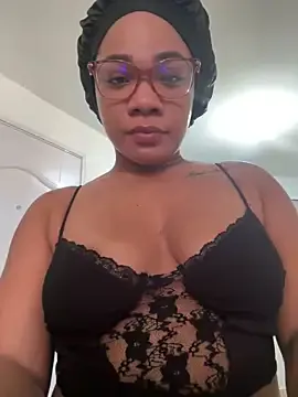  – webcam model profile photo Image 6
