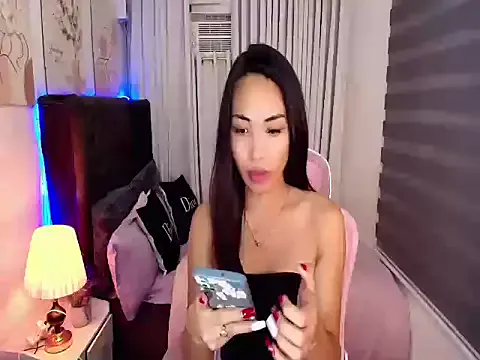  – webcam model profile photo Image 18