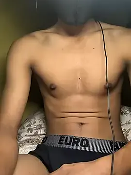  – webcam model profile photo Image 8
