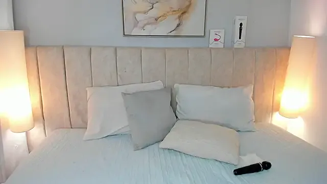 HoneyBluex – webcam model profile photo Image 4