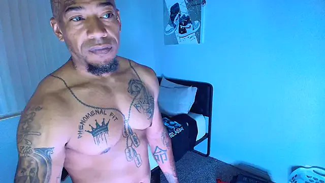  – webcam model profile photo Image 8
