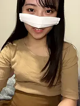 MilfNextDoor20 – webcam model profile photo Image 4